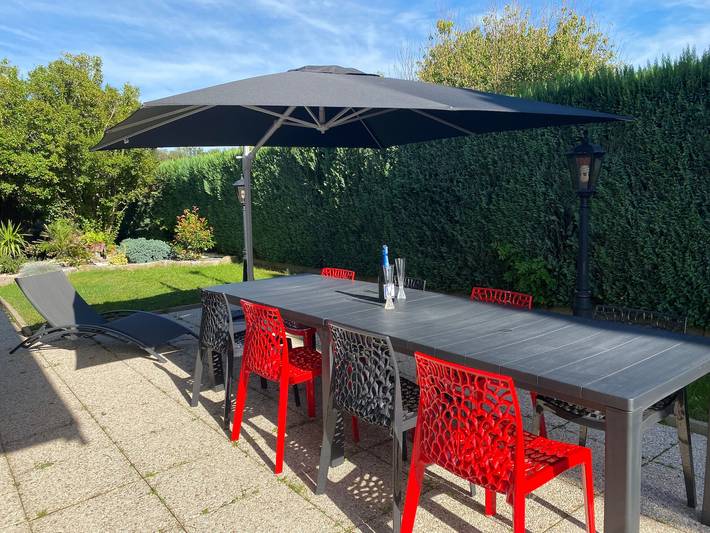 Location de vacances pour 9 personnes, avec Terrasse et Jardin à Dinozé