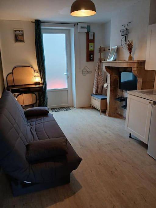 Gîte pour 2 personnes, avec balcon et jardin à Saint-Honoré-les-Bains