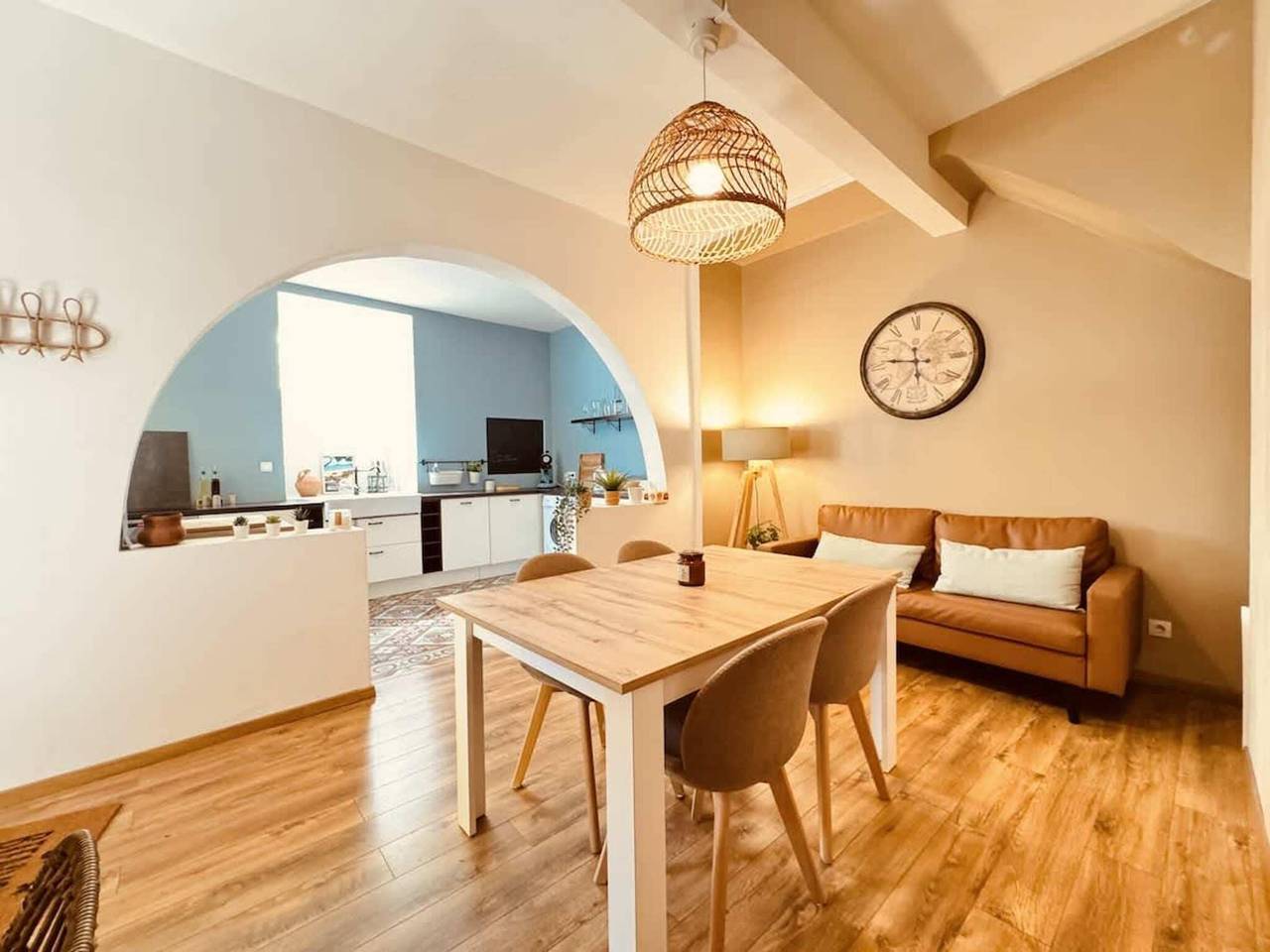 Appartement entier, Charmante Maison Proche Canal du Midi in Villeneuve-lès-Béziers, Côte d'Améthyste