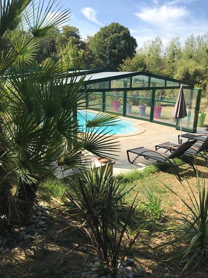 Location de vacances pour 2 personnes, avec jardin ainsi que piscine et vue à Rivarennes - 3