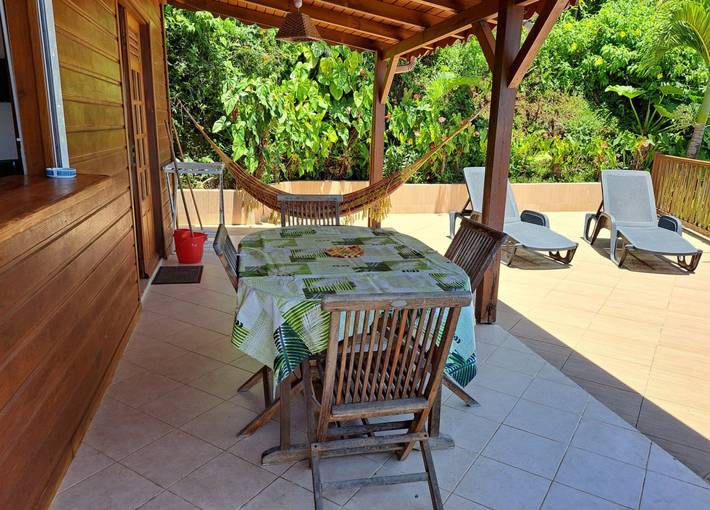 Location de vacances pour 4 personnes, avec balcon ainsi que piscine et jardin dans Basse-Terre (homonymie) - 2