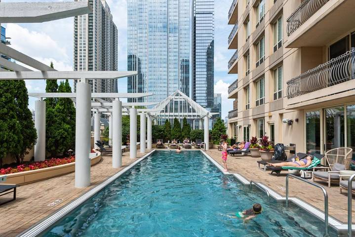 Loft voor 8 personen, with tuin and whirlpool as well as zwembad in Chicago