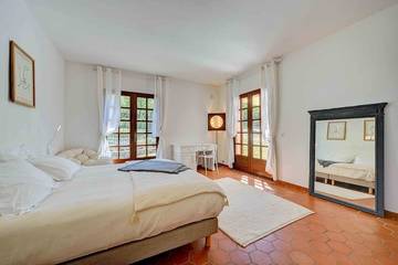Maison De Vacances pour 10 Personnes dans Peynier, Région d'Aix-en-Provence, Photo 1