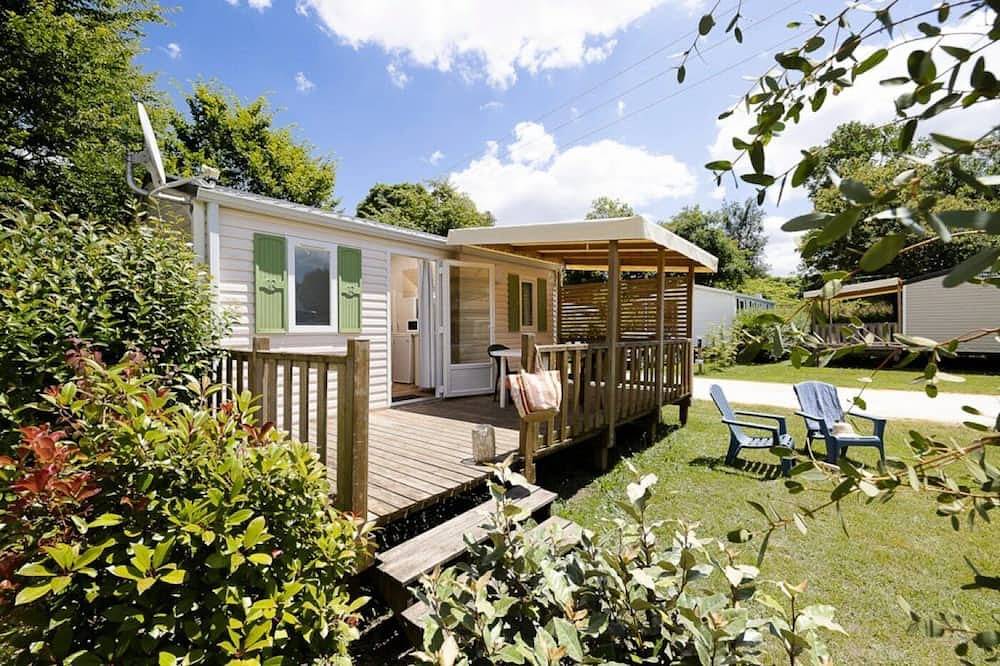 Camping 3 étoiles - Piscine in Montpon-Ménestérol, Périgord Blanc