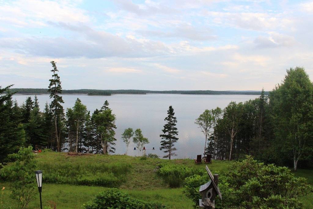 Abgelegene Cape Breton Ocean Front Ferienhaus in Walkerville, Richmond County