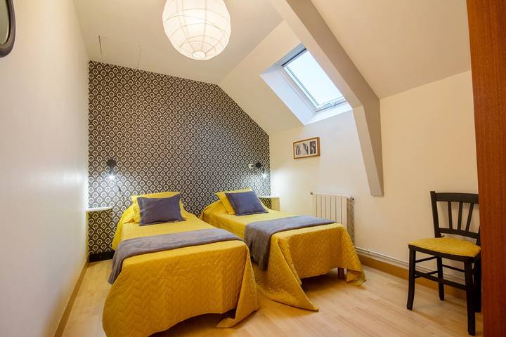 Gîte pour 10 personnes, avec jardin et terrasse, animaux acceptés à Saint-Dolay - 4