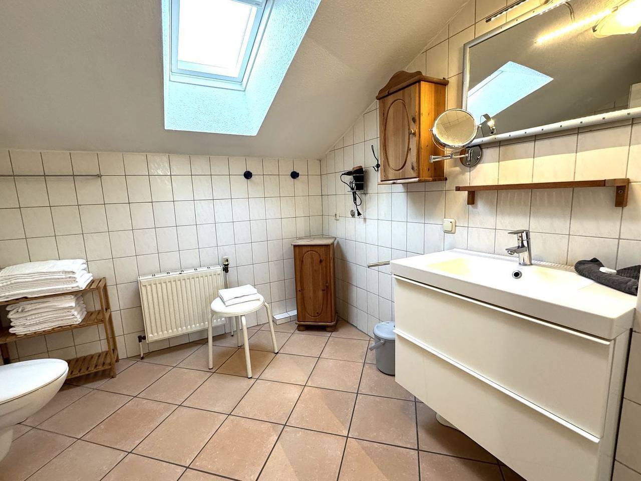 Ganze Wohnung, 4-Sterne Ferienwohnung Waldblick mit Balkon & Landschaftsblick in Kabelhorst, Ostholstein