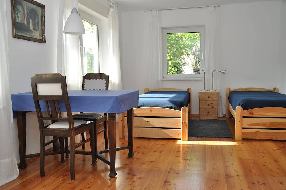 Ganze Wohnung, Gemütliche Ferienwohnung bei Heidelberg mit eigener Terrasse in Waldnähe in Neckargemünd, Kurpfalz