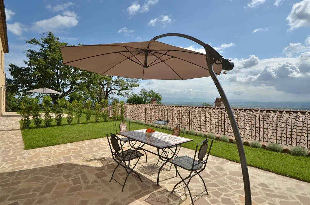 Geheel vakantieappartement, Vakantiewoning met terras, airco en internet  in Trequanda, Provincie Siena