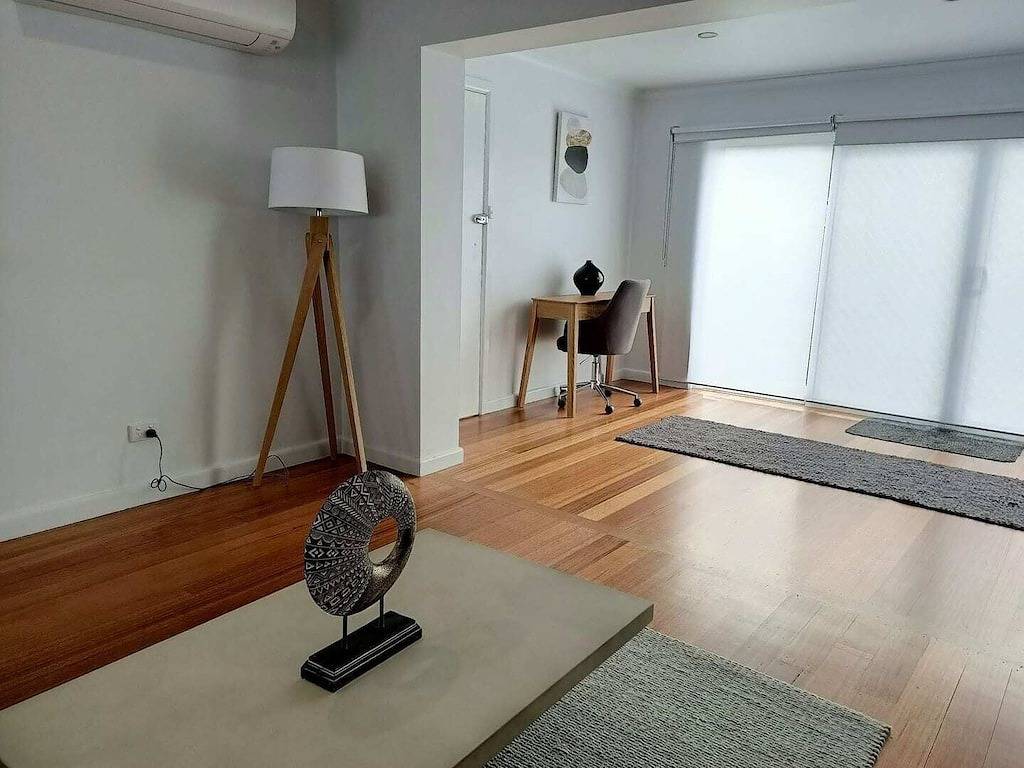 Exquisitely furnished house walking distance to Afl Mars Stadium in Ballarat