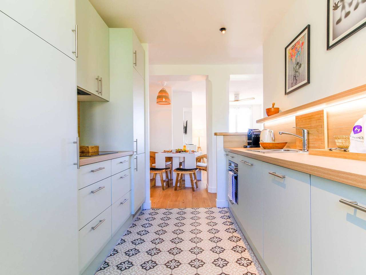 Apartamento entero, Apartamento de 3 Habitaciones Centro con Parking y Vista al Mar in Le Lavandou, Region de Toulon