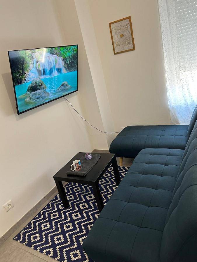 Appartement entier, One-Bedroom Apartment in Saint-Fons, Lyon et ses environs