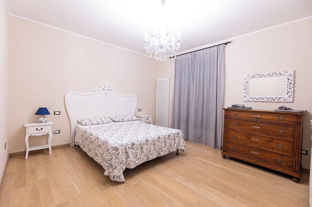 Retiro ideal para reuniones en Umbría: disfrute de la tranquilidad del campo y camine hasta las tiendas in Deruta, Provincia de Perugia