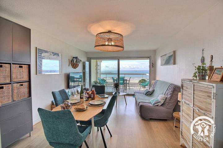 Gîte pour 2 personnes, avec terrasse dans Plage Tresmeur