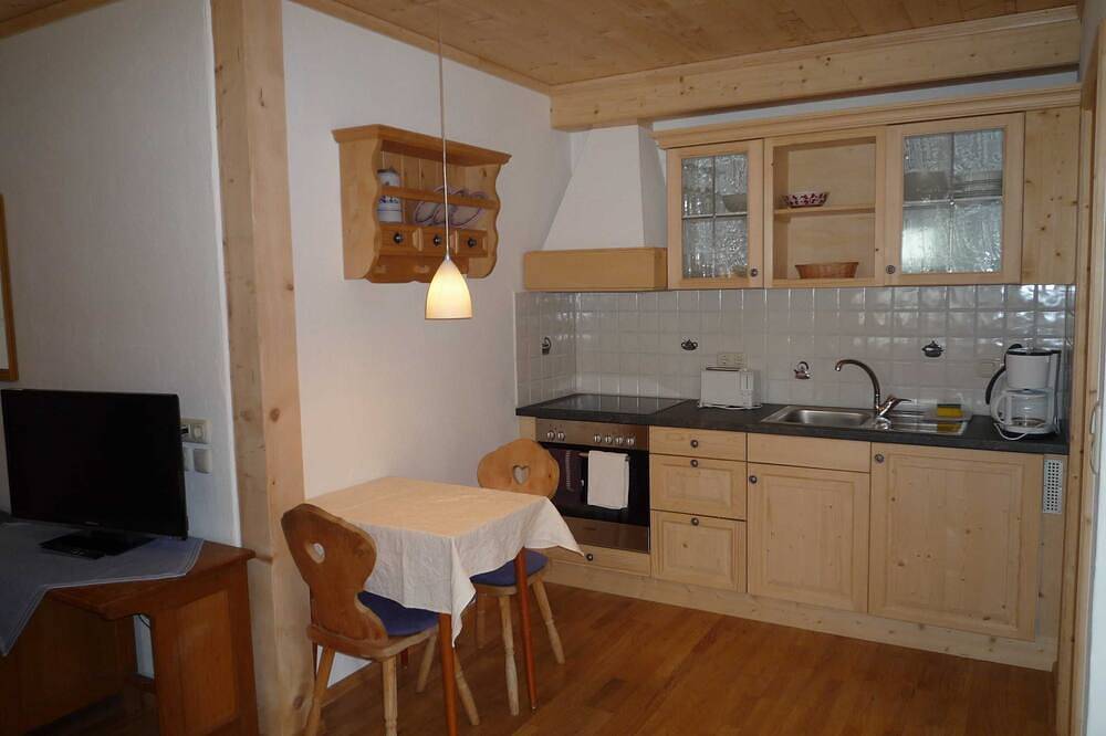 Apartment Ec - Gästehaus Johanna in Bad Wiessee, Bavarian Alps