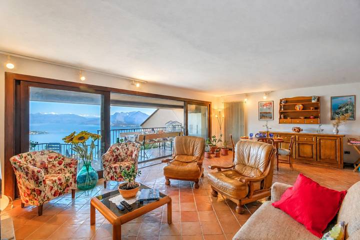 Ferienwohnung für 4 Personen, mit Terrasse und Seeblick in Comune di Stresa - 2