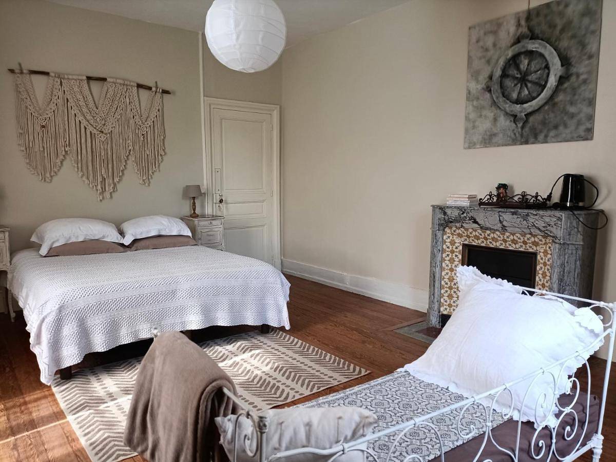 Quadruple Room with Garden View in Arfeuilles, Région de Vichy