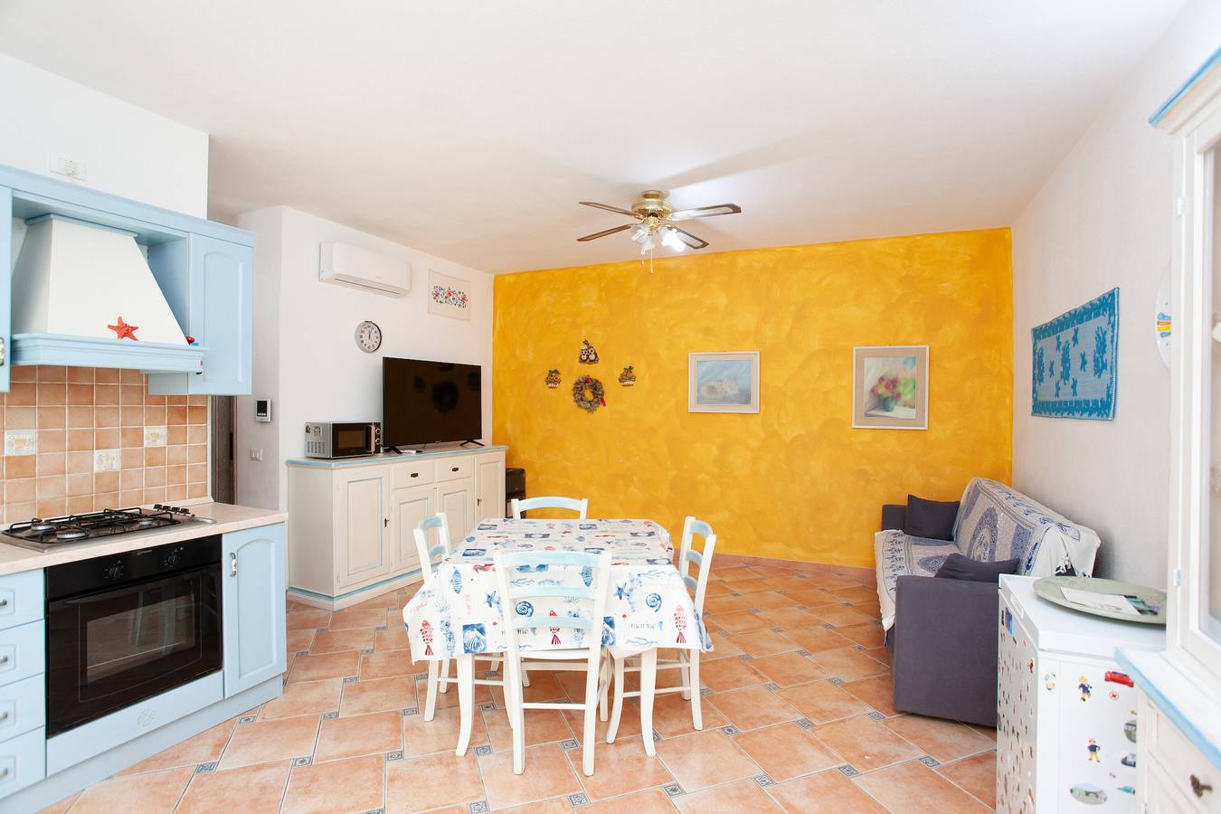 Appartamento intero, Appartamento Casa Gianfranca con vista sulle montagne, terrazza e Wi-Fi in Orosei, Golfo di Orosei