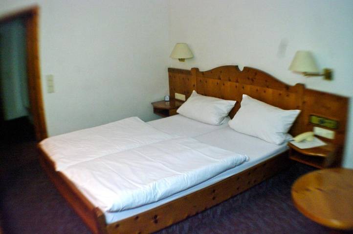 Hotel für 3 Personen, mit Terrasse und Garten in Ochsenfurt - 3