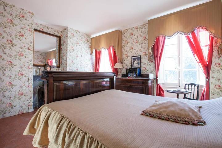 Location de vacances pour 2 personnes, avec jardin ainsi que piscine et vue à Taradeau - 2