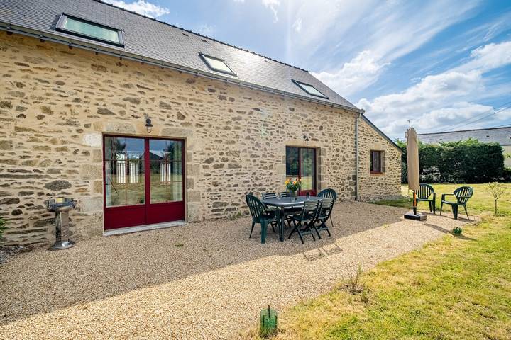 Location de vacances pour 5 personnes, avec terrasse et jardin à Surzur - 2