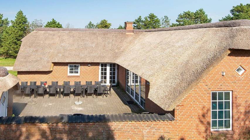 Ferienhaus für 15 Personen, mit Whirlpool und Sauna sowie Pool, mit Haustier in Nissum Fjord