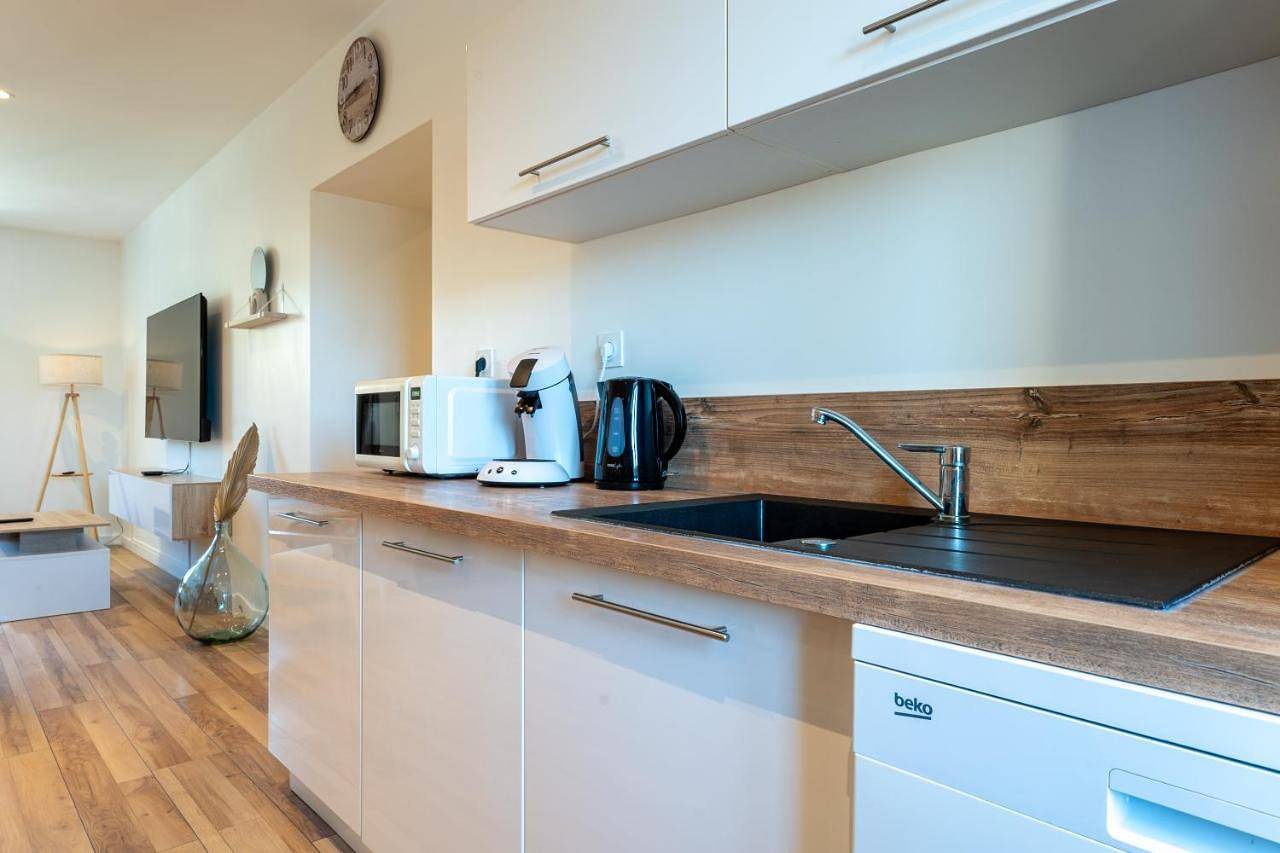 Appartement entier, Two-Bedroom Apartment in Saint-Georges-de-Reneins, Beaujolais