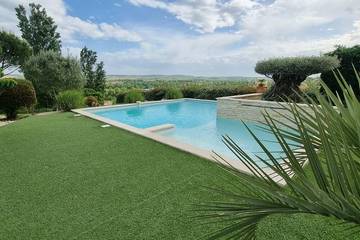 Gîte pour 8 personnes, avec jacuzzi à Beaumont-de-Lomagne