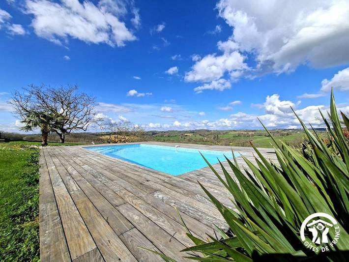 Location de vacances pour 2 personnes, avec piscine et jardin à Tourdun - 4