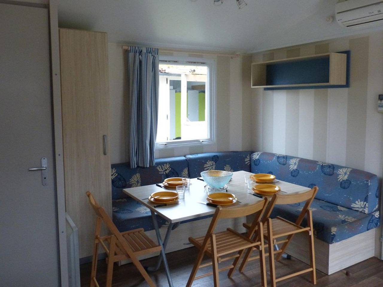 Mobile home with terrace in Bignac, sleeps 6 in Bignac, Charente