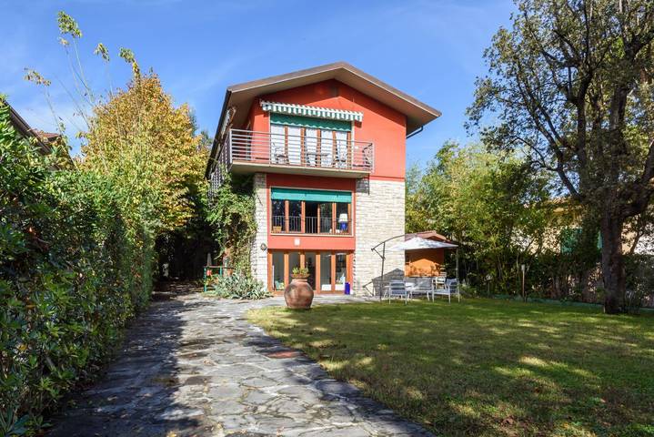Villa für 6 Personen, mit Garten in Forte dei Marmi