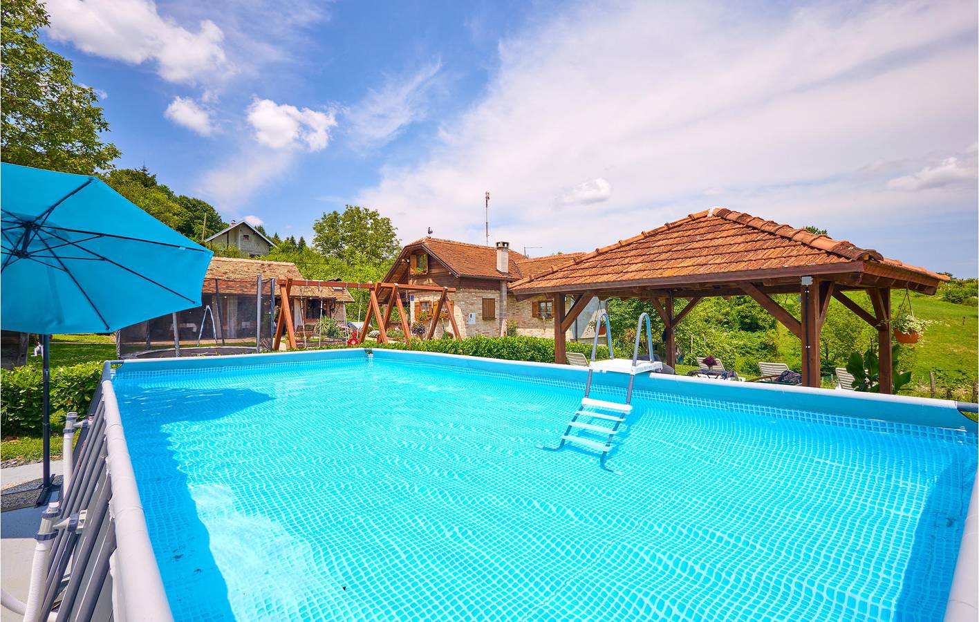 Gemütliche 2-Zimmer-Wohnung mit Terrasse und Grill in der Nähe des Flusses Petrinjčica in Sisak-Moslavina