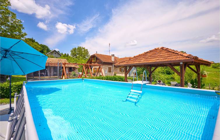 Gemütliche 2-Zimmer-Wohnung mit Terrasse und Grill in der Nähe des Flusses Petrinjčica in Sisak-Moslavina