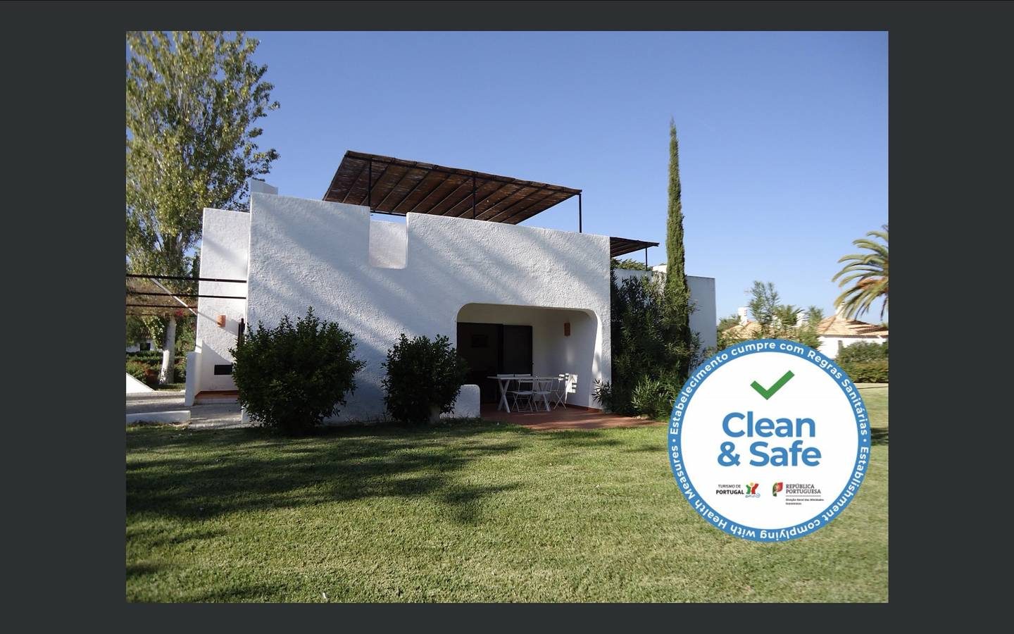 Casa de vacaciones 'Terraza 19B' con vistas al mar, piscina compartida y aire acondicionado in Pedras d'El Rei, Santa Luzia