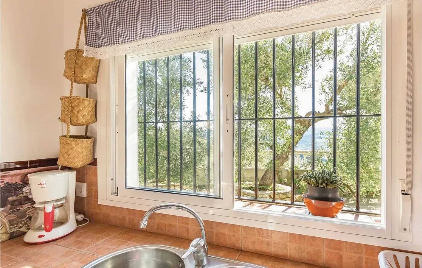 Acogedor chalet con vistas al lago y la montaña - El Gastor in El Gastor, Pueblos Blancos