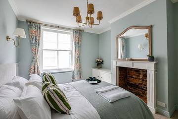 Holiday Rental for 10 People in Chester, Cheshire, Photo 1