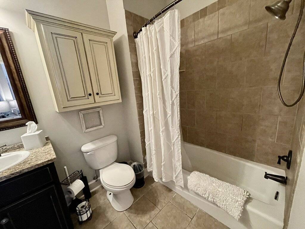 Ganze Wohnung, Bamanati - Step right out onto The Strip - walk to Stadium, Downtown & more! in Tuscaloosa, Tuscaloosa County