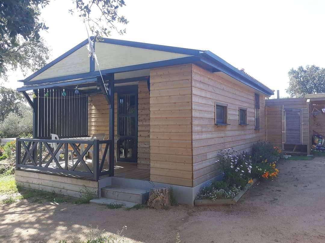 Dumé Chalet 5 min des plages, tout confort, clim, Wifi gratuite in Zonza, Arrondissement de Sartène