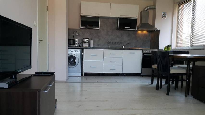 Apartament wakacyjny dla 4 osób, z Balkon i Taras oraz Ogród i Widok w Primorsko