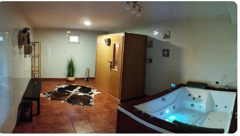 Casa rural para 14 personas, con Balcón y Jacuzzi además de Terraza y Jardín en Peguerinos - 4