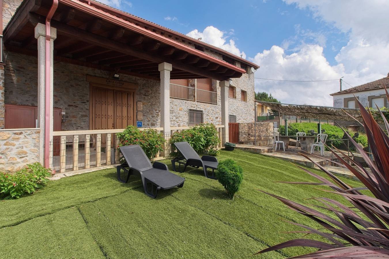 Pension Casa Felisa avec piscine, jardin et Wi-Fi partagés in Monforte de Lemos, Reserva da Biosfera Ribeira Sacra e Serras do Oribio e Courel