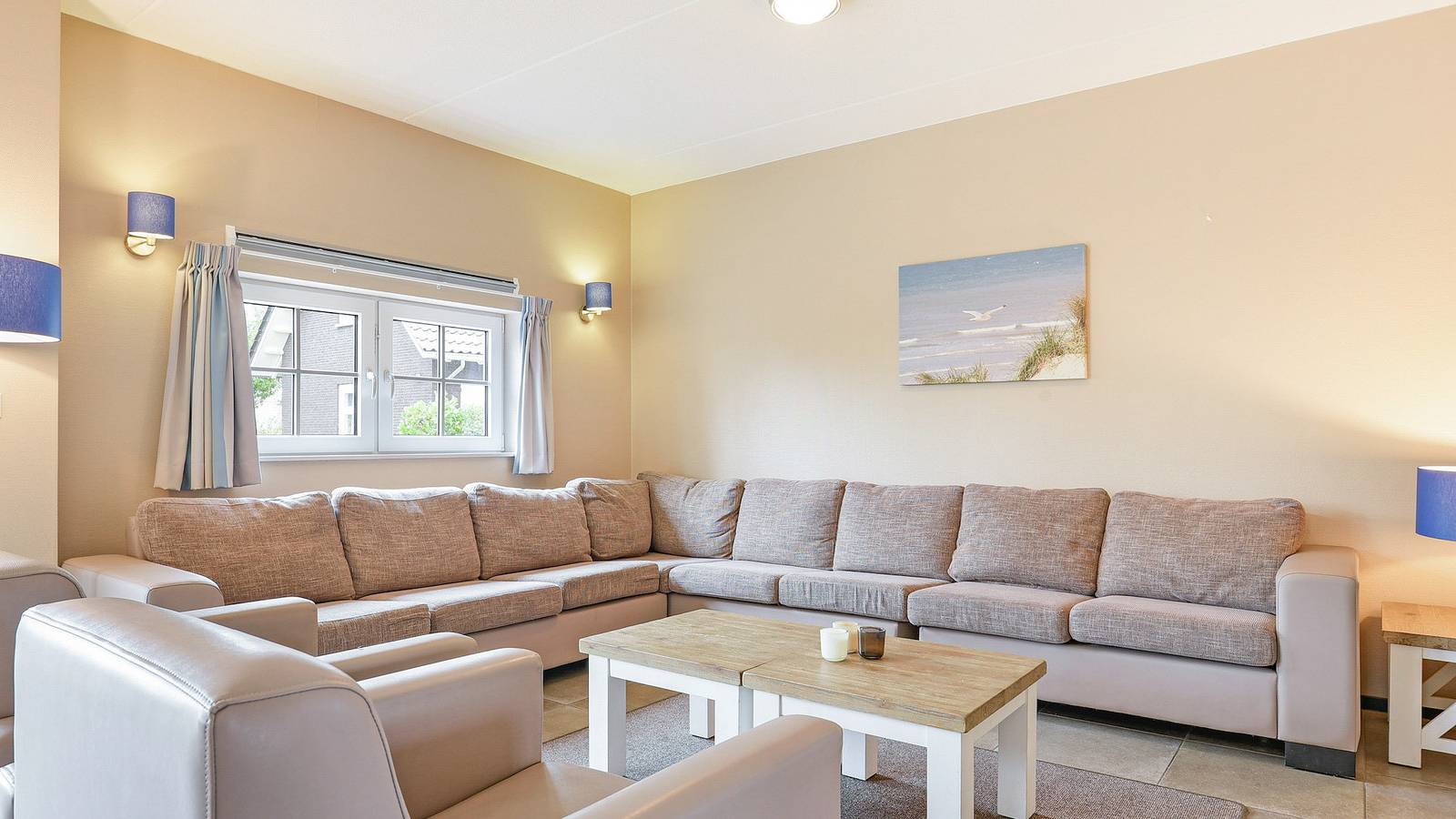 Dormio Strand Resort Nieuwvliet-Bad — Veldzicht in Nieuwvliet, Zeeuwse Kust