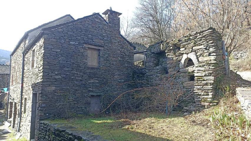 Location de vacances pour 2 personnes, avec vue et terrasse à Vialas