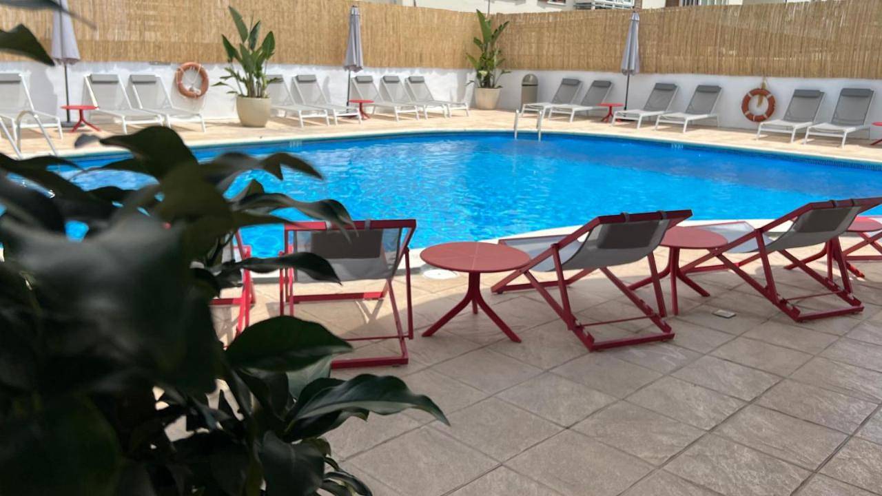 Appartement entier, Aparthotel Boutique Poniente Playa in Ocean Beach Ibiza, Sant Antoni de Portmany
