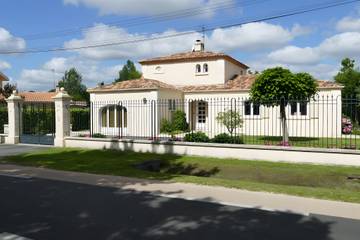 Chambre D’hôte pour 4 Personnes dans Saint-Aubin-de-Médoc, Région de Bordeaux, Photo 1