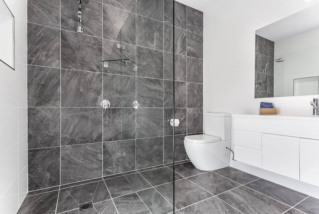 Crisp Stylish Family Villa, in der Nähe von Beach Pets auch willkommen! Kostenloses Wifi + Netflix in Fingal Bay, Hunter Valley