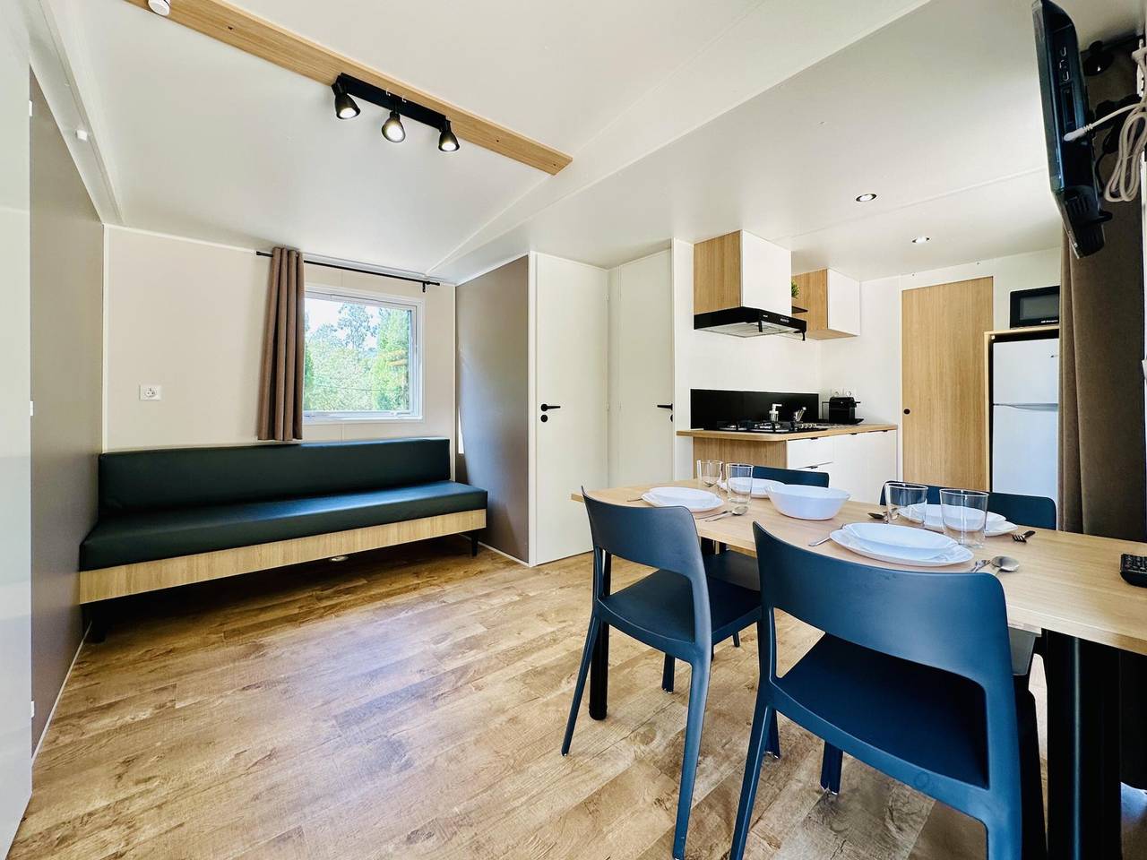 Modernes Bungalow mit Terrasse nahe dem Strand in Llagostera, Costa Brava