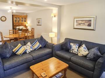 Log Cabin for 7 People in Thornthwaite, Cumbria, Photo 2