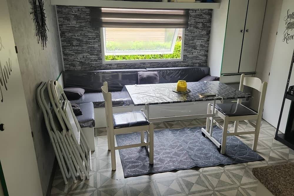 Mobile home in Laruns in Laruns, Béarn