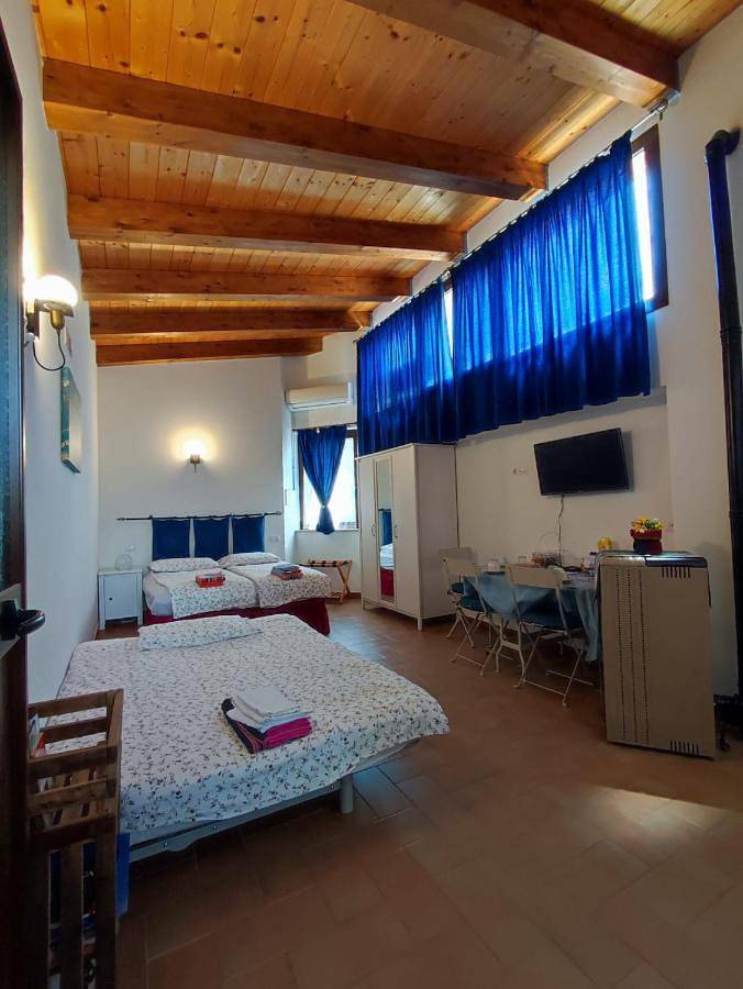 B&b per 4 persone, con Terrazza e Giardino nonché Piscina a Fermo
